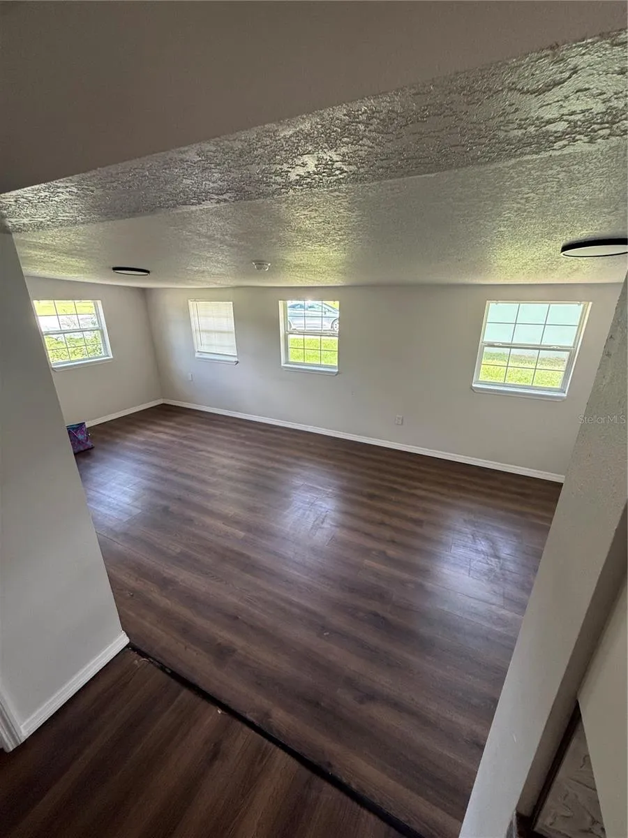 3013 LAUREL AVENUE Lake Wales, FL 33898