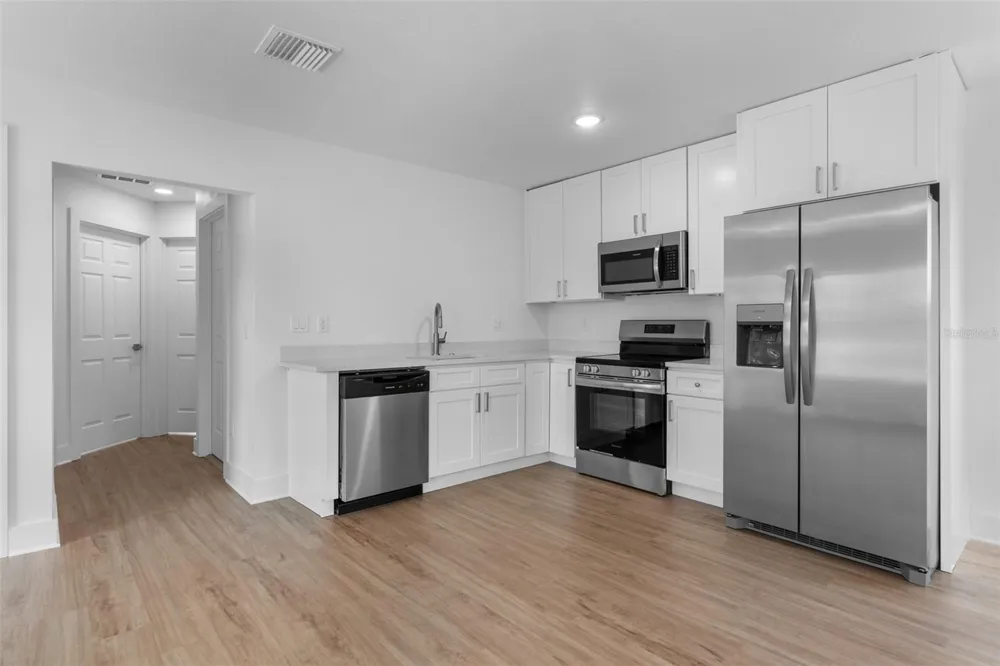 505 43RD STREET S #505 1/2 St Petersburg, FL 33711