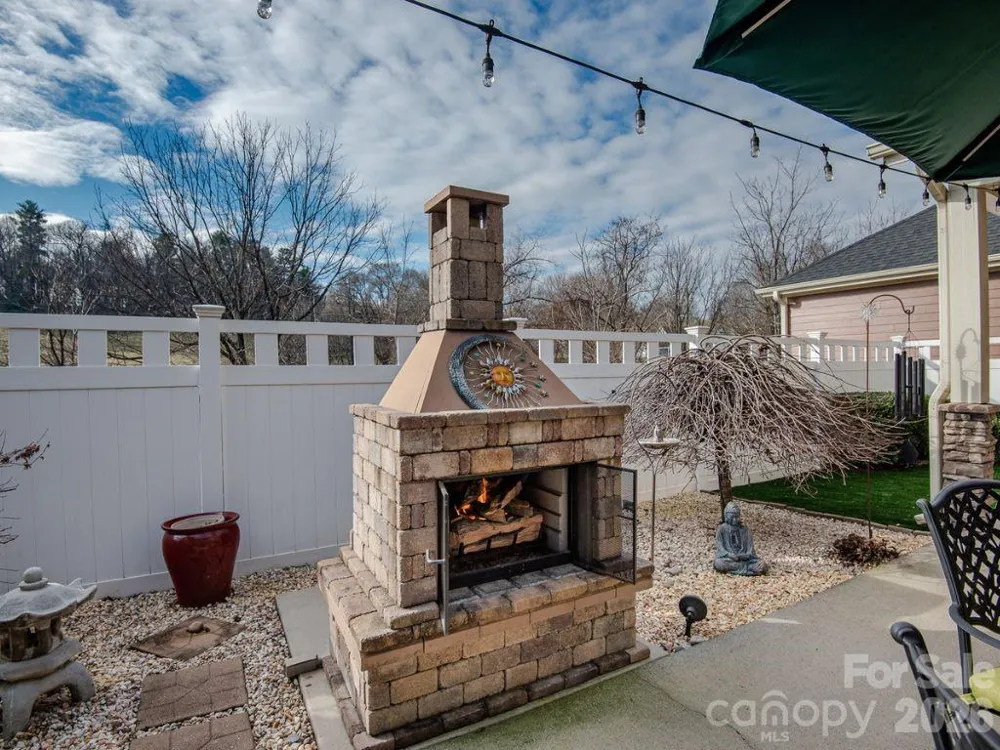 19 Westfield Way Candler, NC 28715