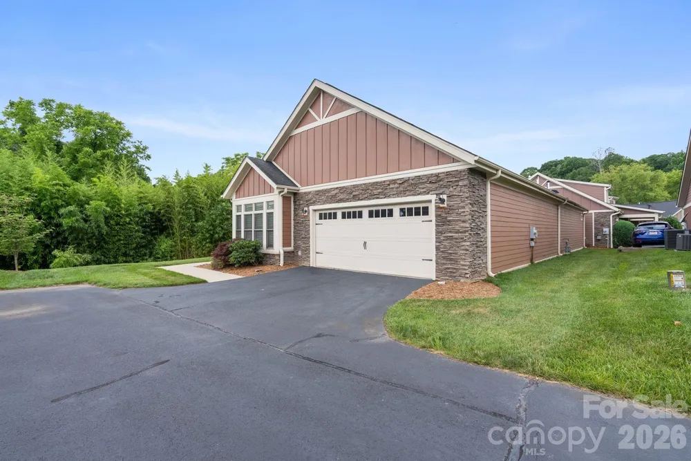 19 Westfield Way Candler, NC 28715