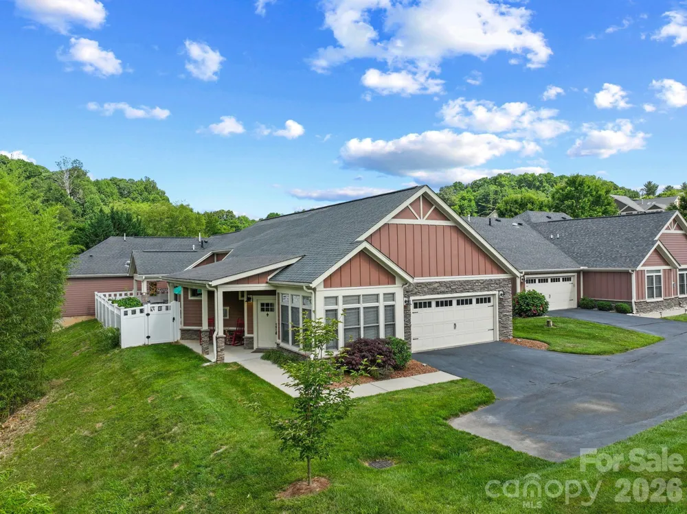 19 Westfield Way Candler, NC 28715