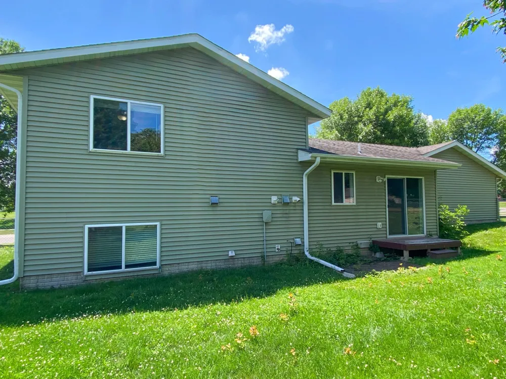 6161 Bakken Street Monticello, MN 55362