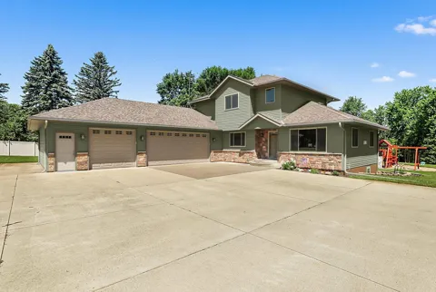 37785 Sunnyfield Circle