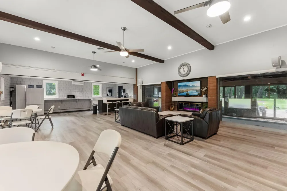 2800 Hamline Avenue #216 Roseville, MN 55113