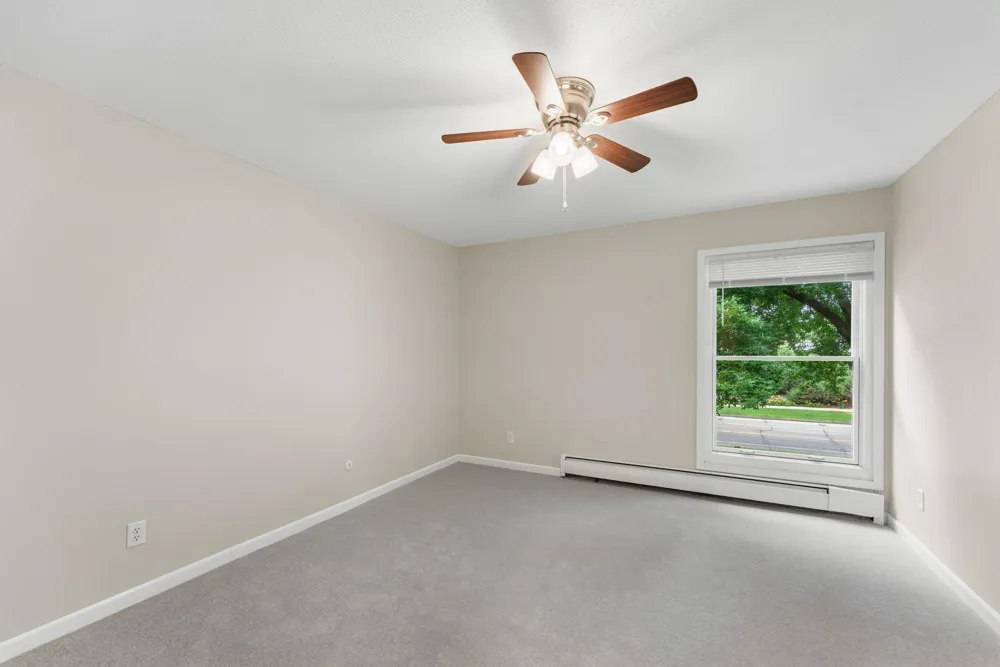 2800 Hamline Avenue #216 Roseville, MN 55113