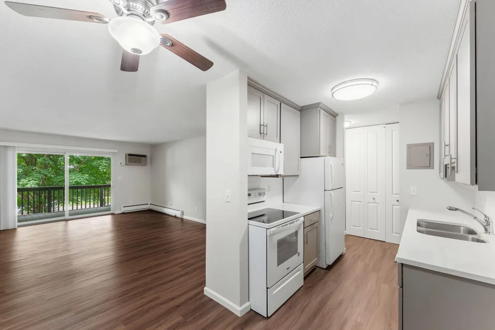 2800 Hamline Avenue #216 Roseville, MN 55113