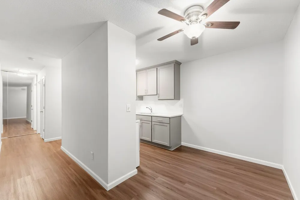 2800 Hamline Avenue #216 Roseville, MN 55113