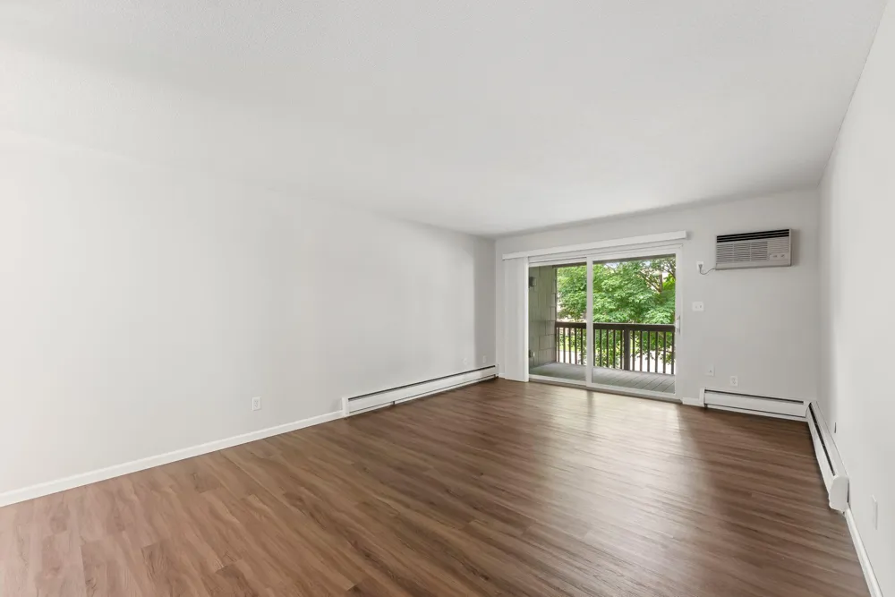 2800 Hamline Avenue #216 Roseville, MN 55113