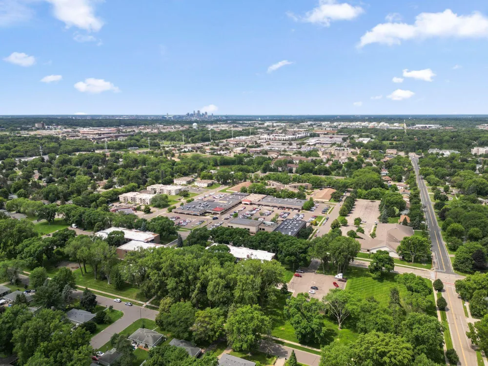 2800 Hamline Avenue #216 Roseville, MN 55113