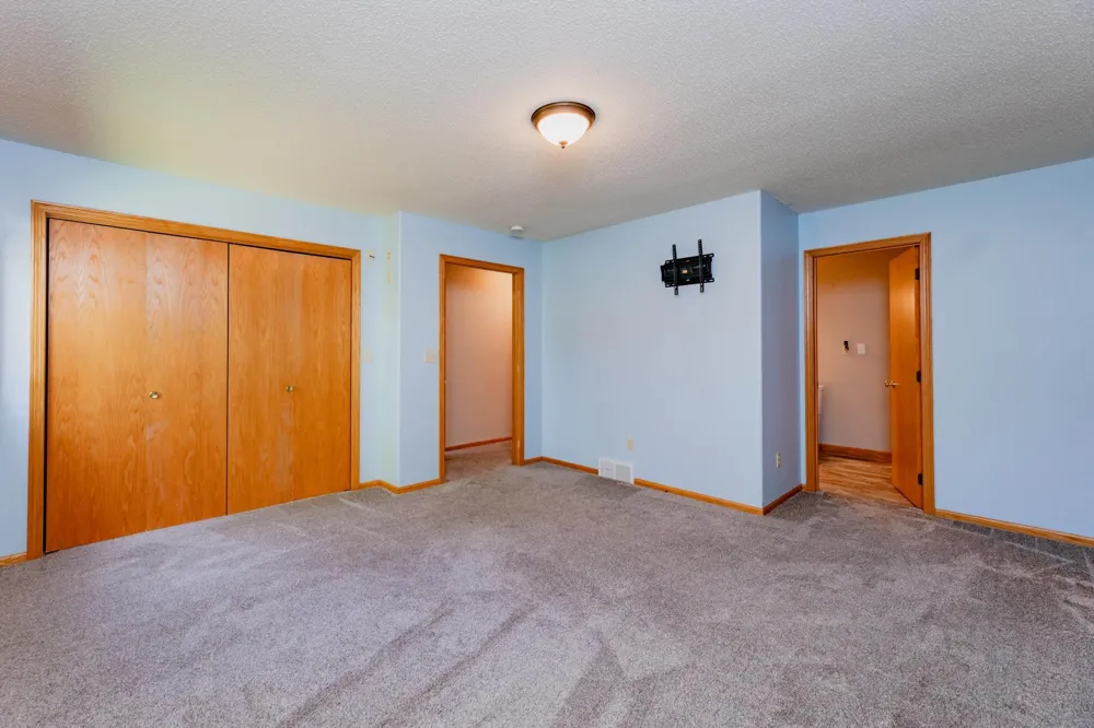1105 Broadway Street Lisbon, ND 58054