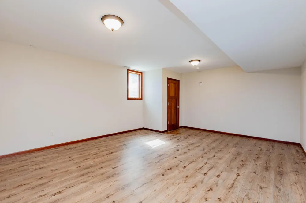 1105 Broadway Street Lisbon, ND 58054