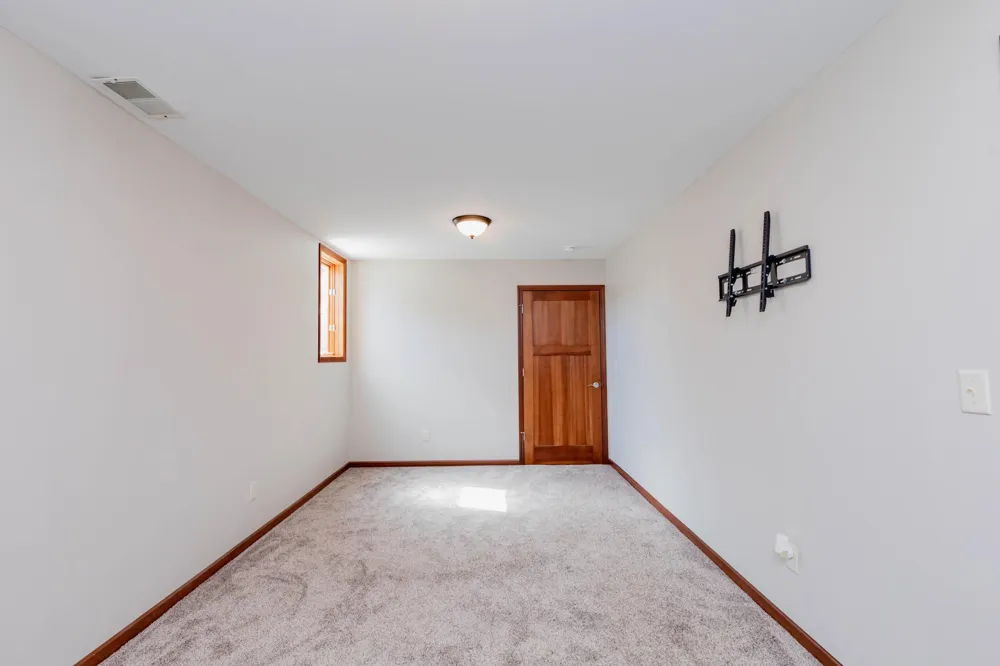 1105 Broadway Street Lisbon, ND 58054