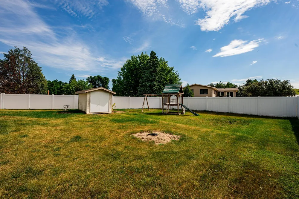 1105 Broadway Street Lisbon, ND 58054