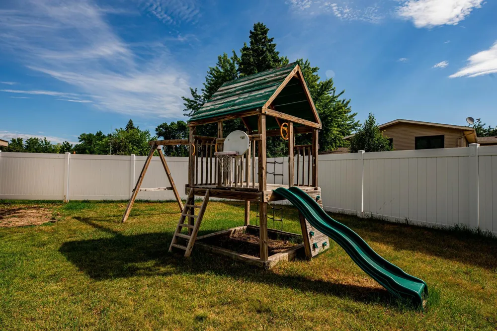 1105 Broadway Street Lisbon, ND 58054