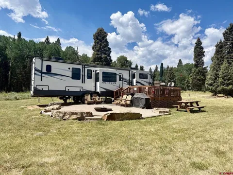 2221 Spruce Road