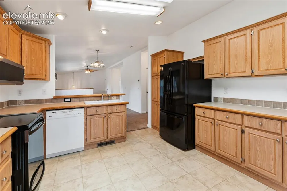 46 Kingston Circle Florissant, CO 80816