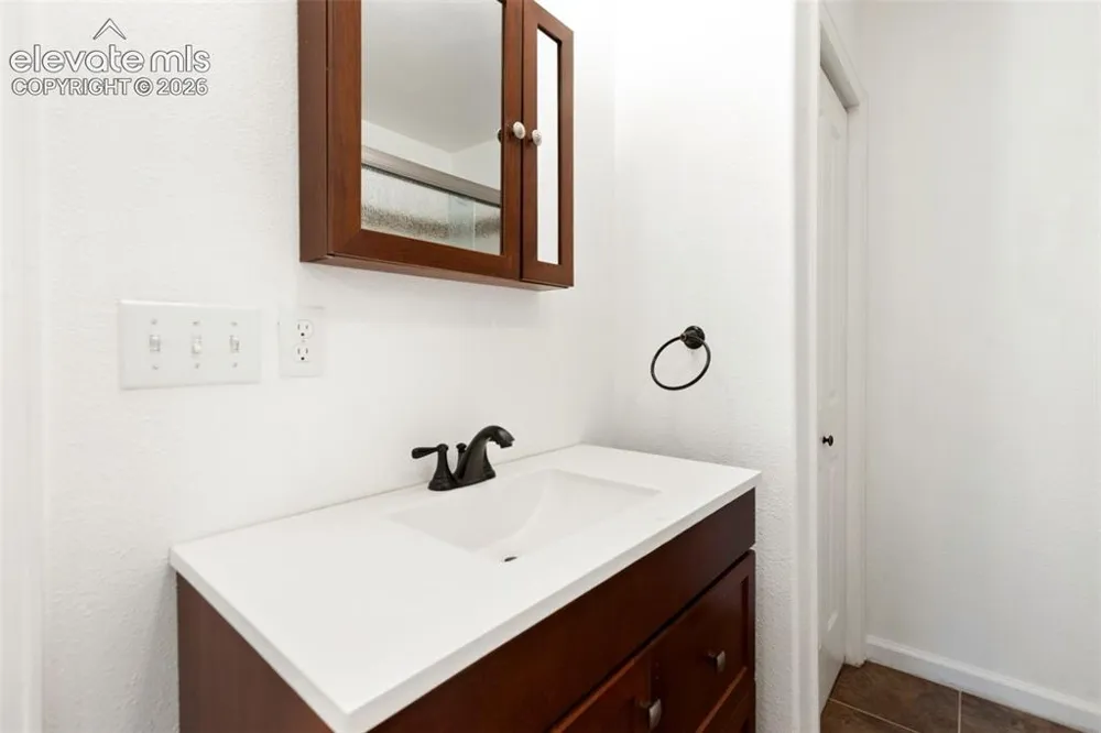 46 Kingston Circle Florissant, CO 80816