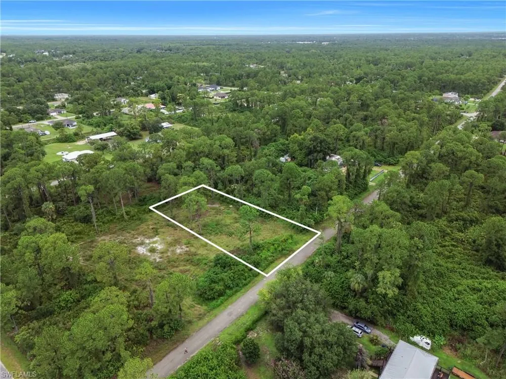 2005 Columbus Avenue Alva, FL 33920