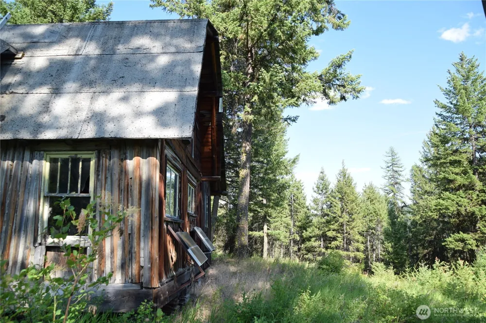2518 A Bodie Mountain Road Colville, WA 99114