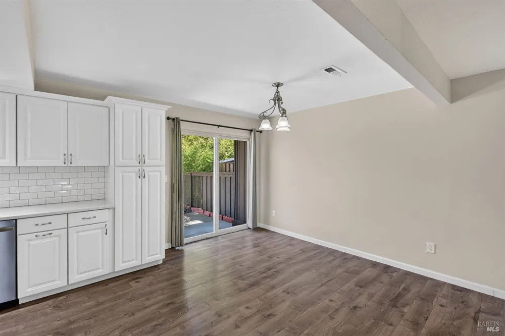 218 Los Alamos Road Santa Rosa, CA 95409