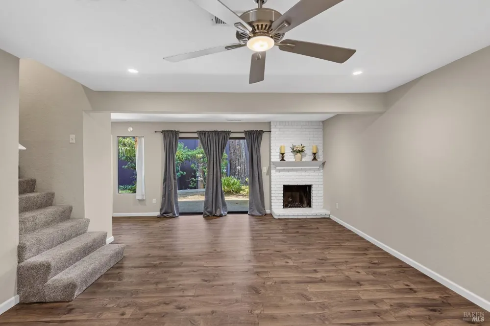 218 Los Alamos Road Santa Rosa, CA 95409