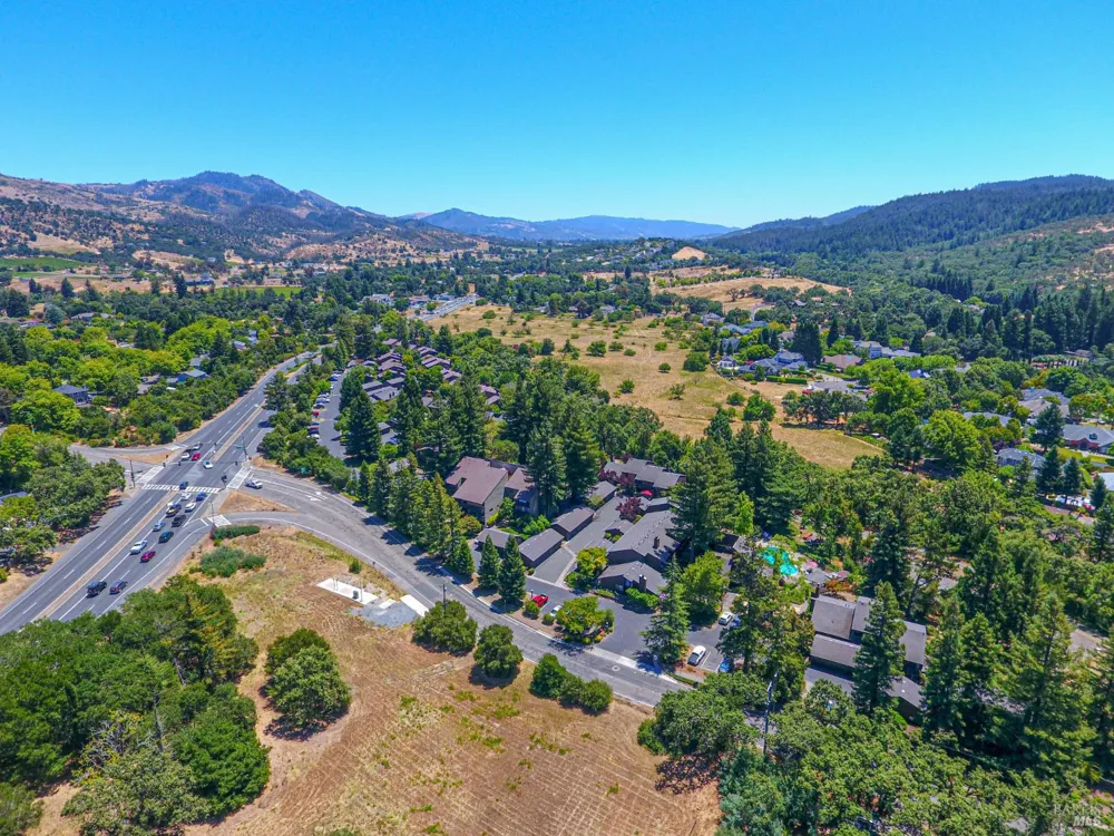 218 Los Alamos Road Santa Rosa, CA 95409