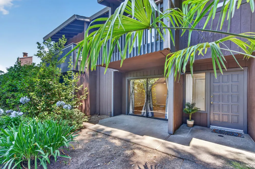 218 Los Alamos Road Santa Rosa, CA 95409
