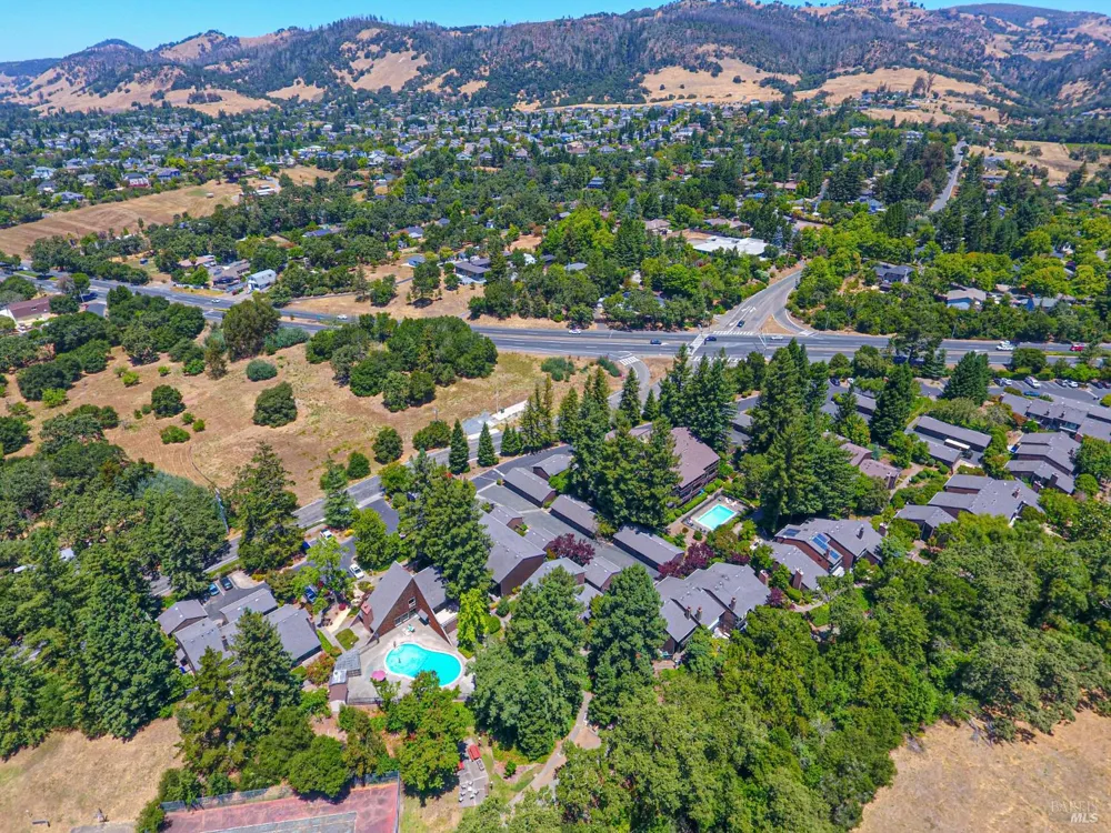 218 Los Alamos Road Santa Rosa, CA 95409