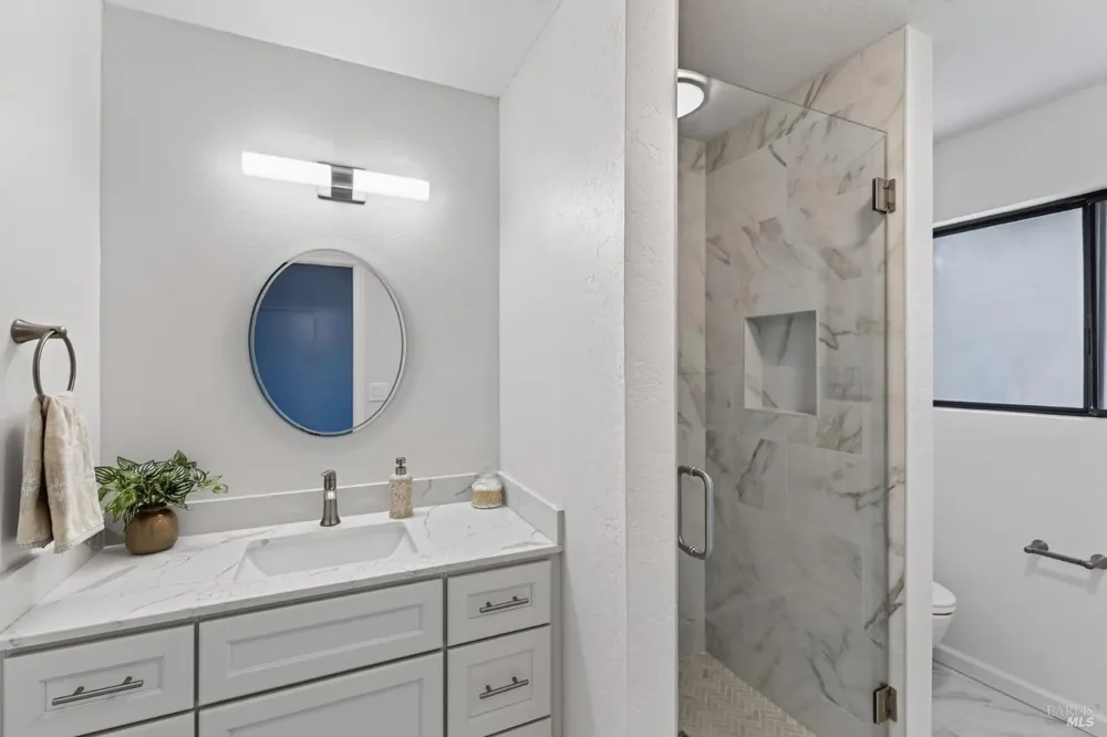 218 Los Alamos Road Santa Rosa, CA 95409