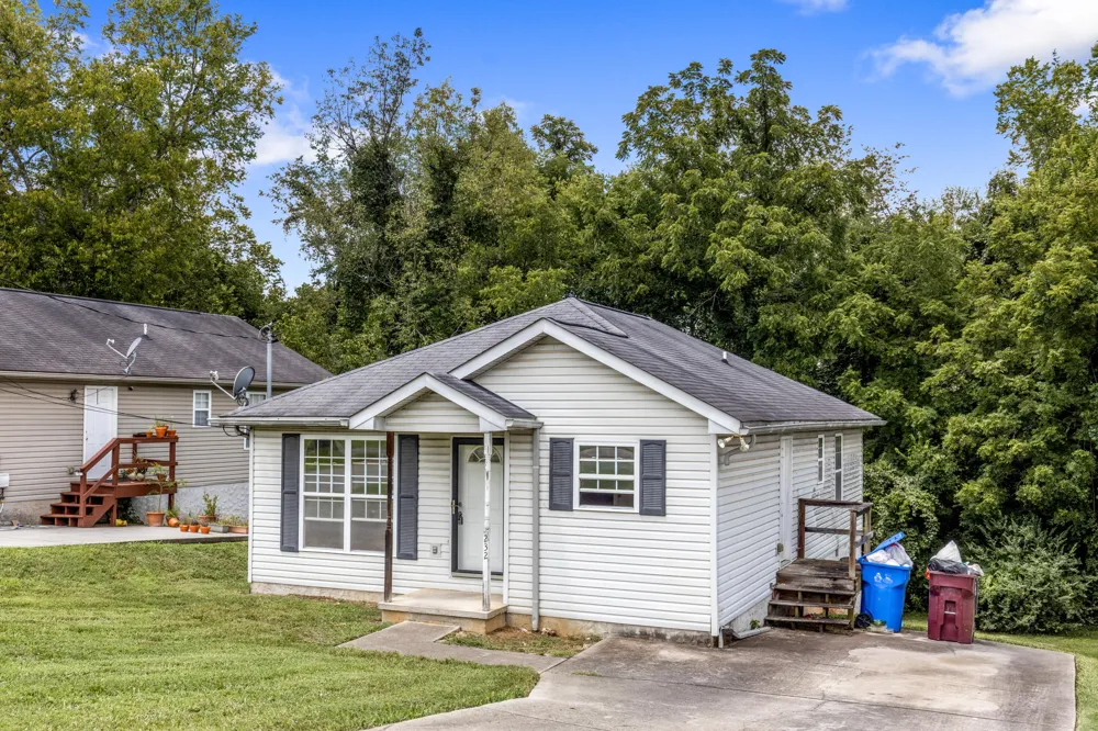 232 W Edison Street Alcoa, TN 37701