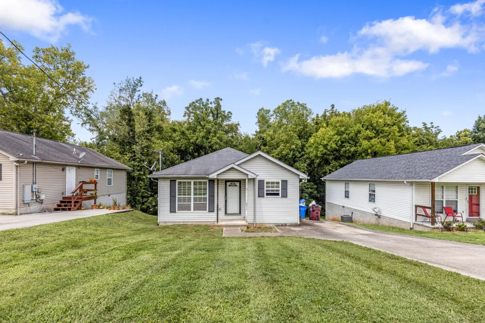 232 W Edison Street Alcoa, TN 37701