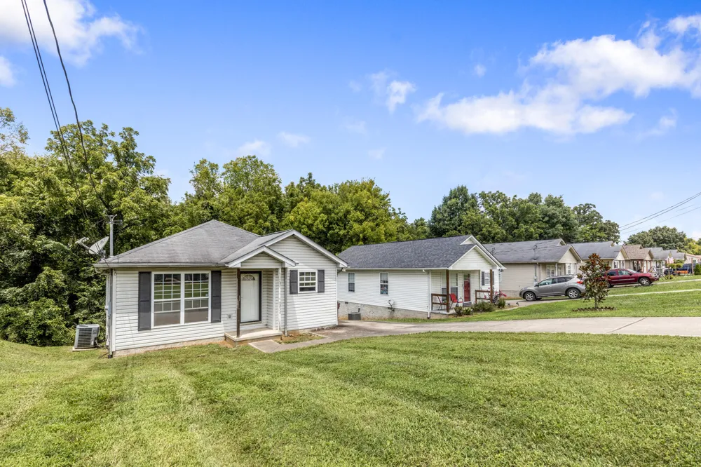 232 W Edison Street Alcoa, TN 37701