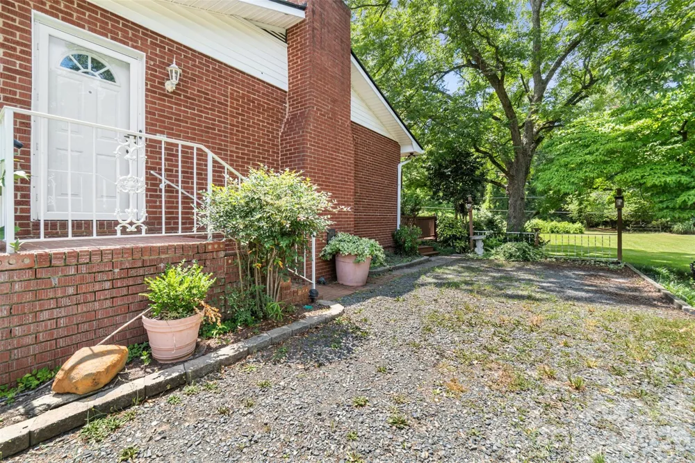 509 Lakeview Drive Wadesboro, NC 28170