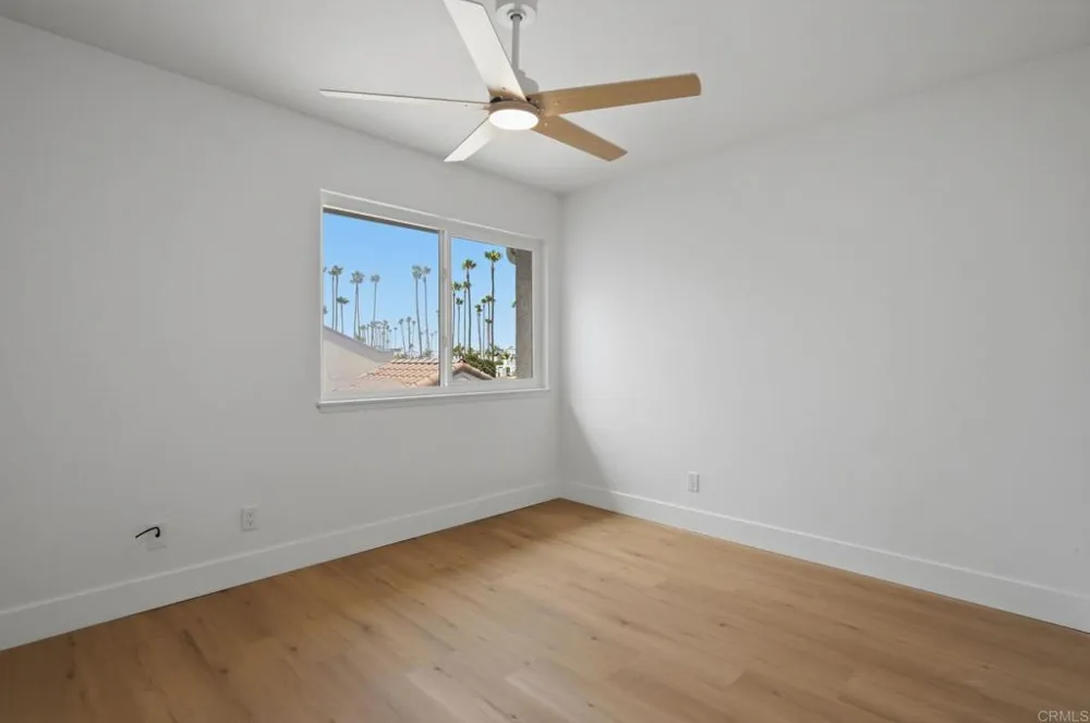 94 Kingston Ct W Coronado, CA 92118