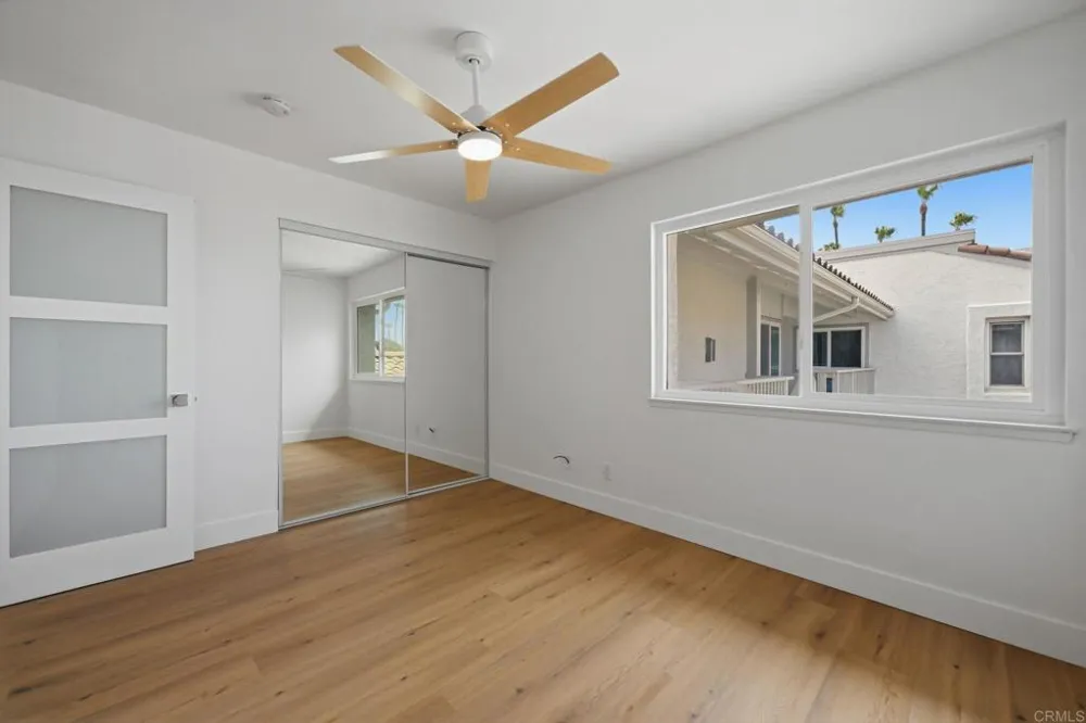 94 Kingston Ct W Coronado, CA 92118