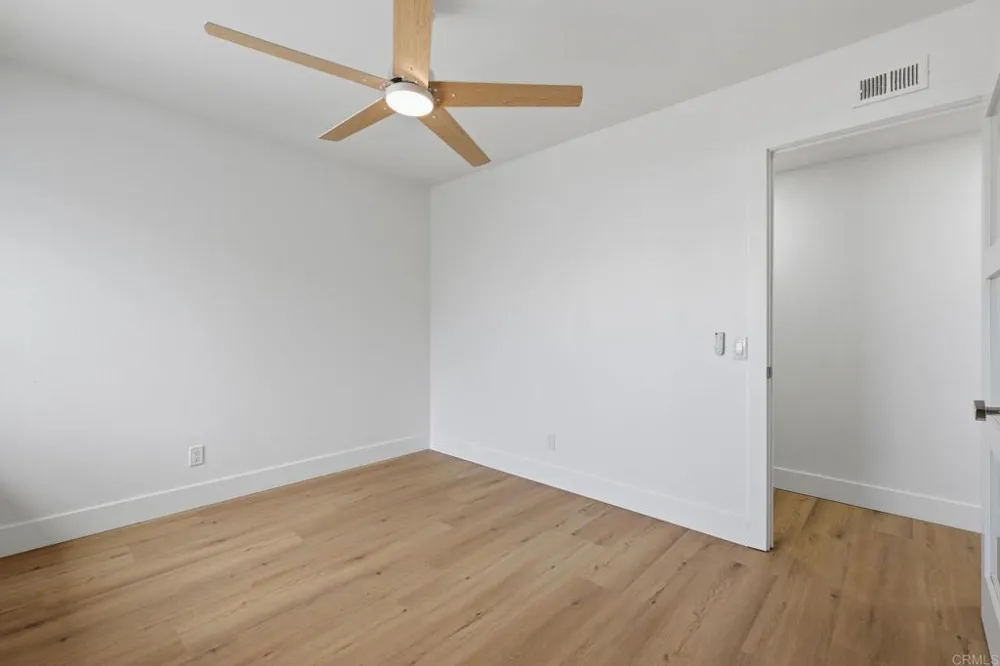 94 Kingston Ct W Coronado, CA 92118