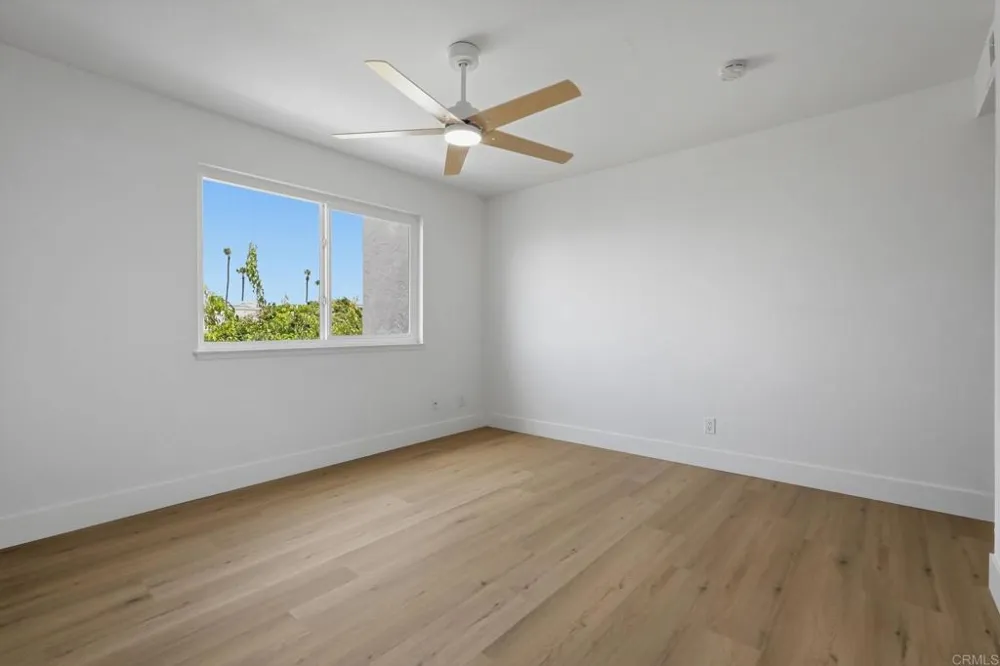 94 Kingston Ct W Coronado, CA 92118