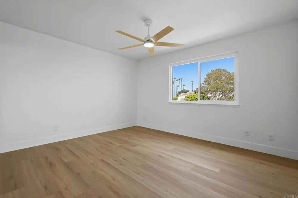 94 Kingston Ct W Coronado, CA 92118