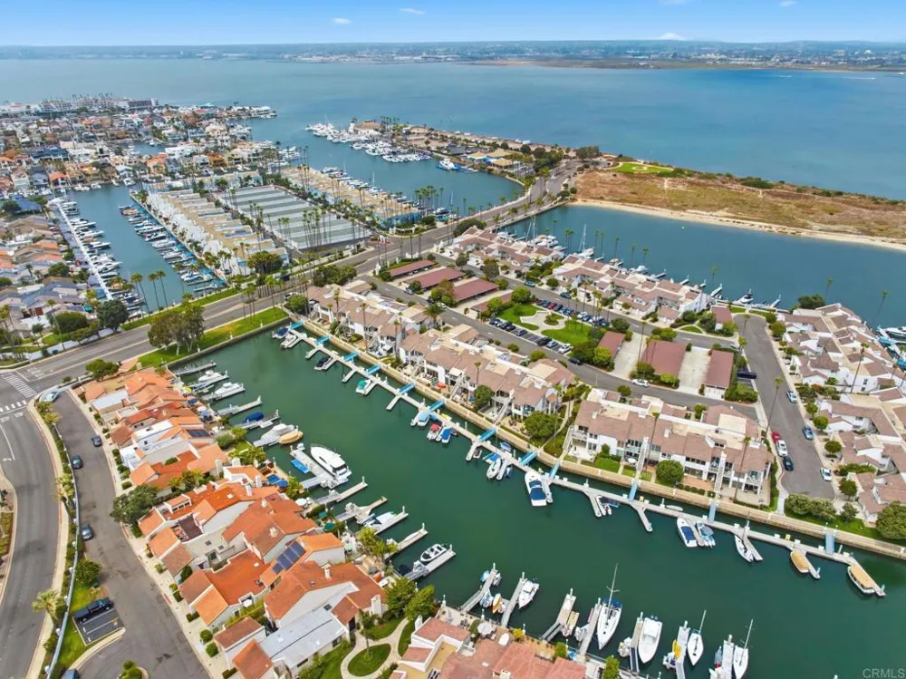 94 Kingston Ct W Coronado, CA 92118