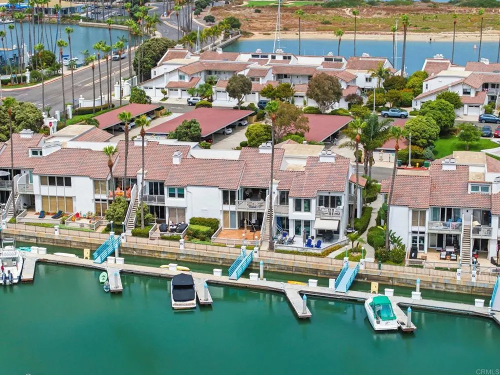 94 Kingston Ct W Coronado, CA 92118