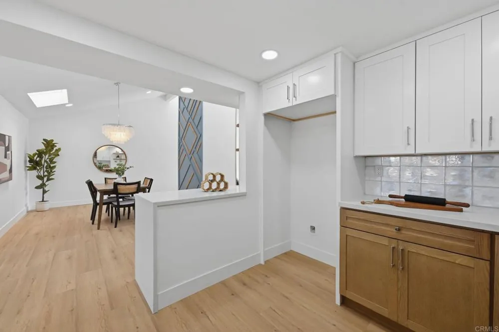 94 Kingston Ct W Coronado, CA 92118