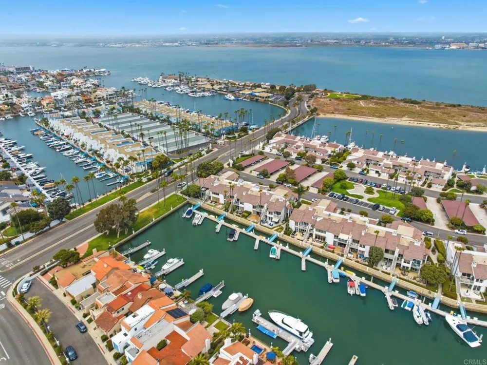 94 Kingston Ct W Coronado, CA 92118