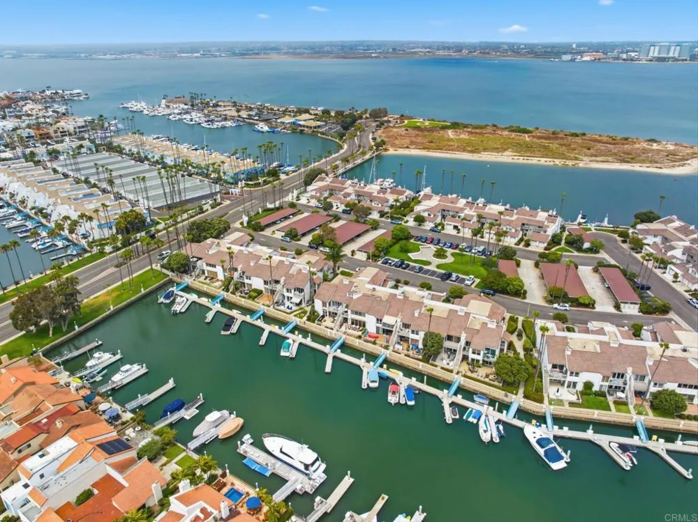94 Kingston Ct W Coronado, CA 92118