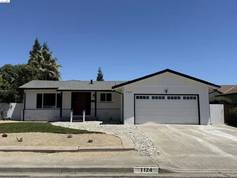 1124 Monterey Dr