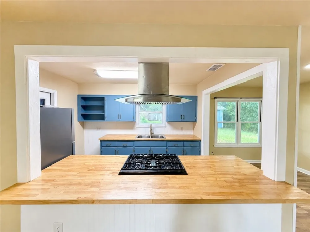 1316 E Johnston Avenue Kingsville, TX 78363