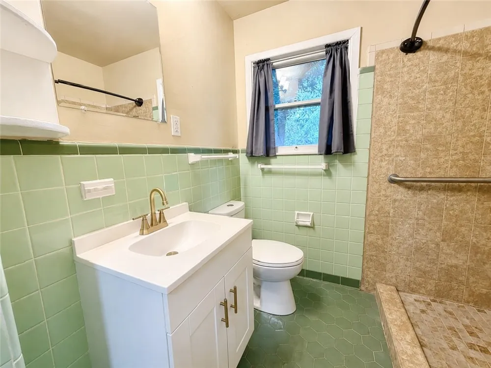 1316 E Johnston Avenue Kingsville, TX 78363