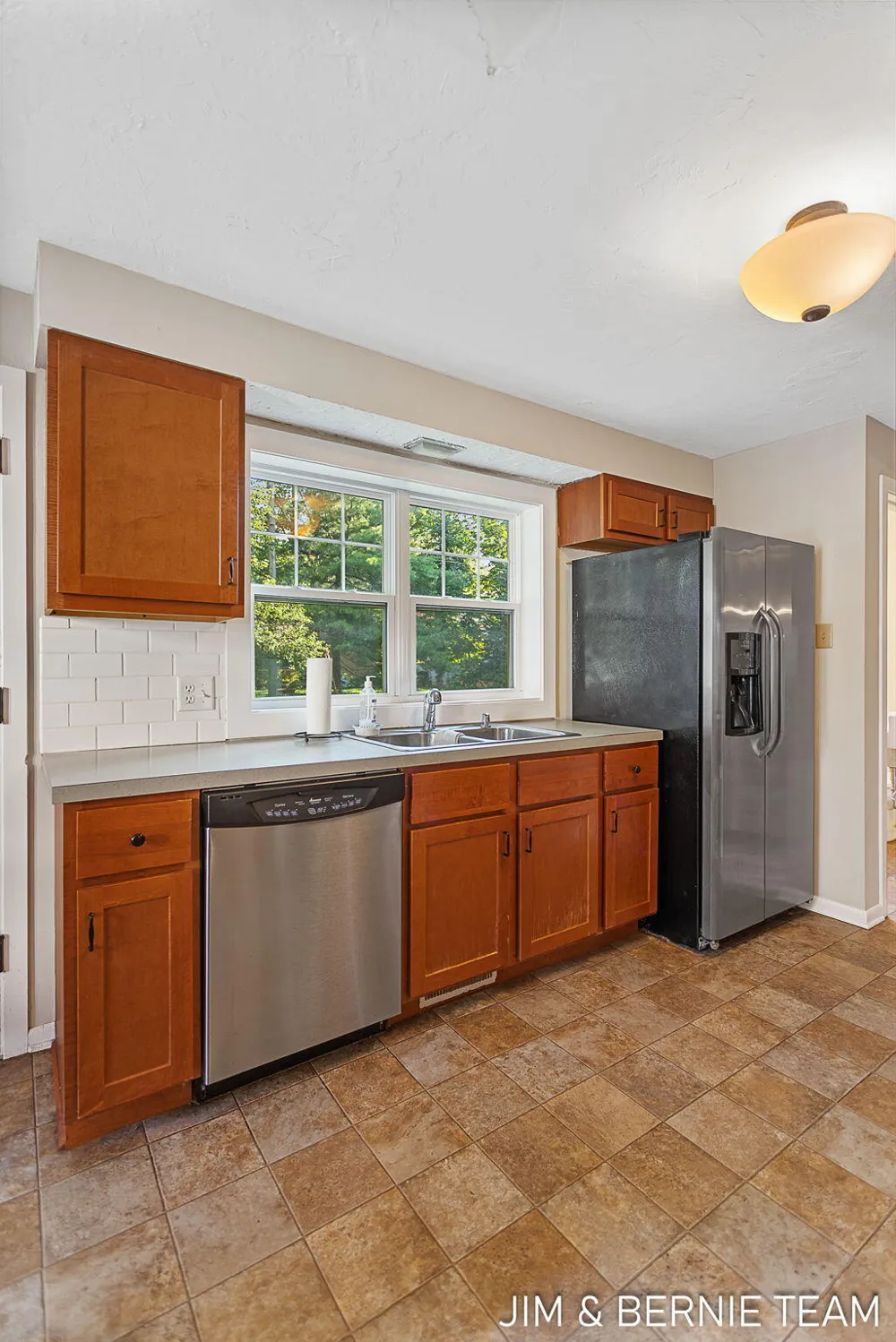131 E 31st Street Holland City, MI 49423
