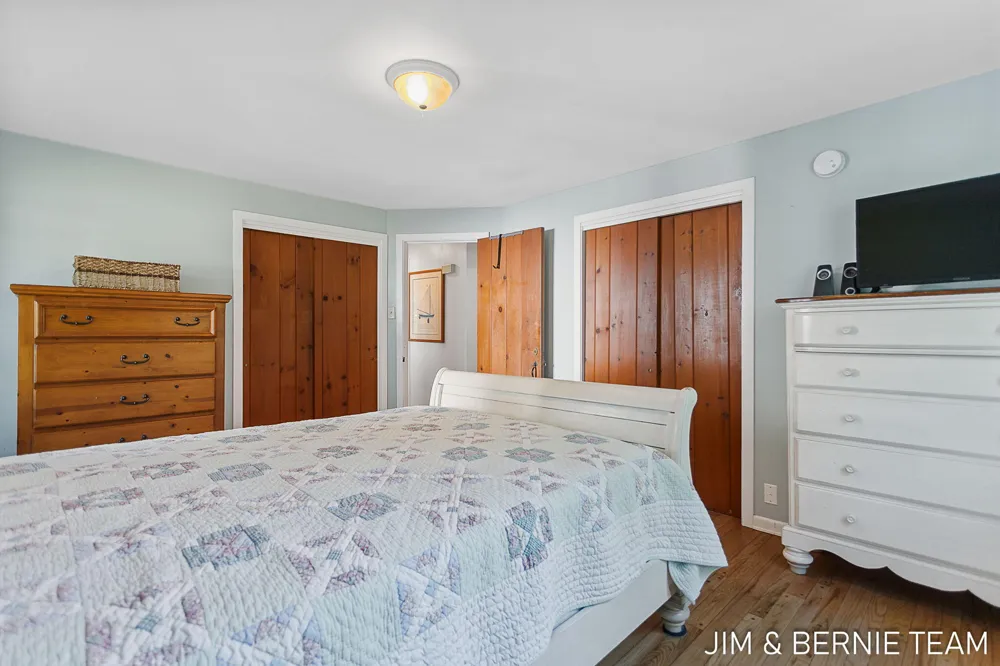 131 E 31st Street Holland City, MI 49423