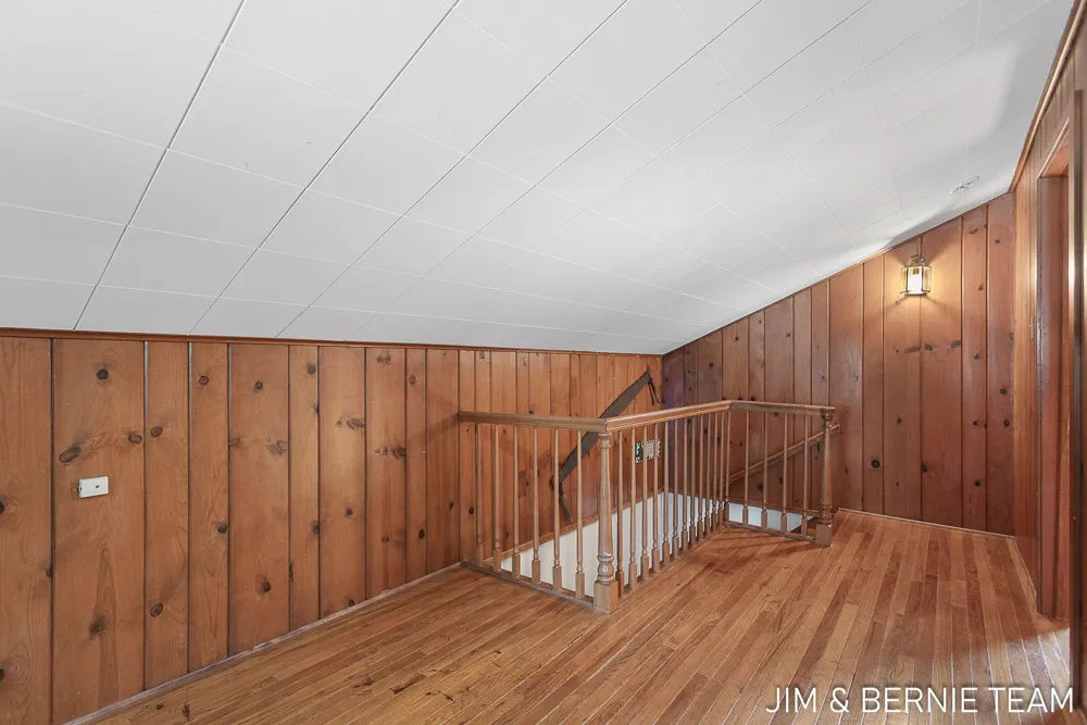 131 E 31st Street Holland City, MI 49423