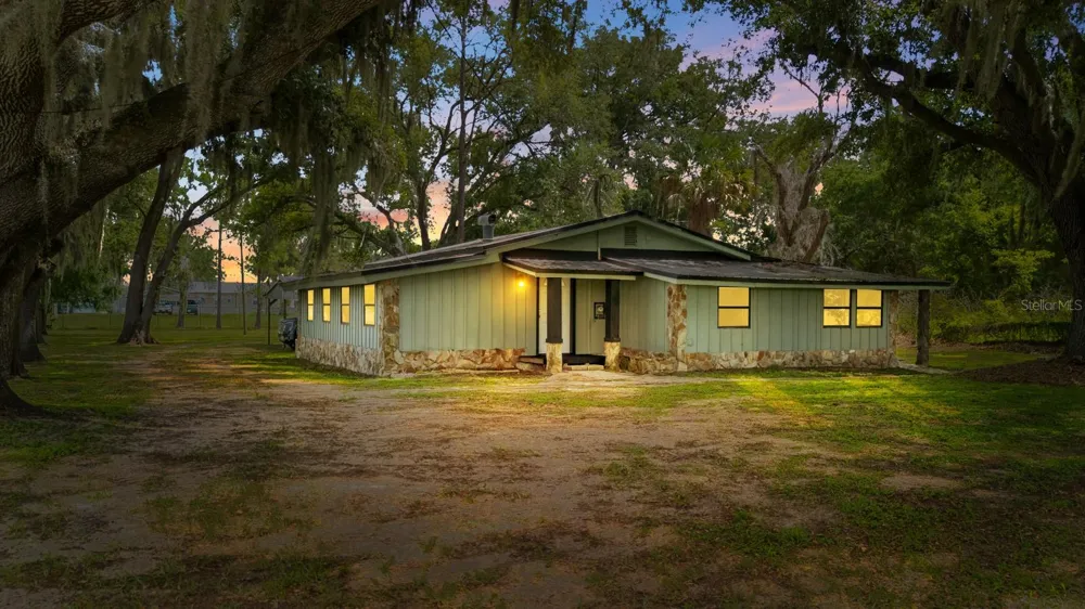 12616 THONOTOSASSA ROAD Thonotosassa, FL 33592
